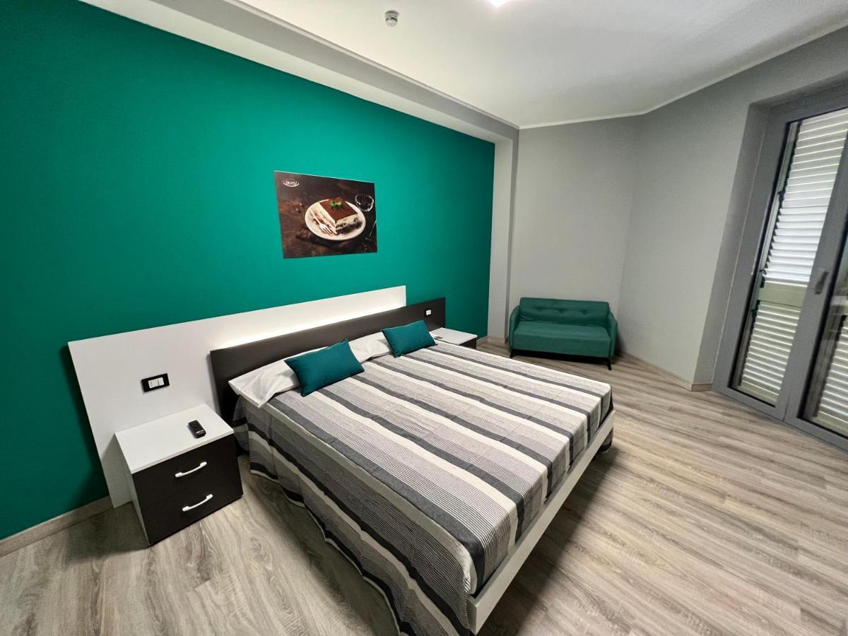 Taurianova Siclari B&B-Rooms&Suite מראה חיצוני תמונה